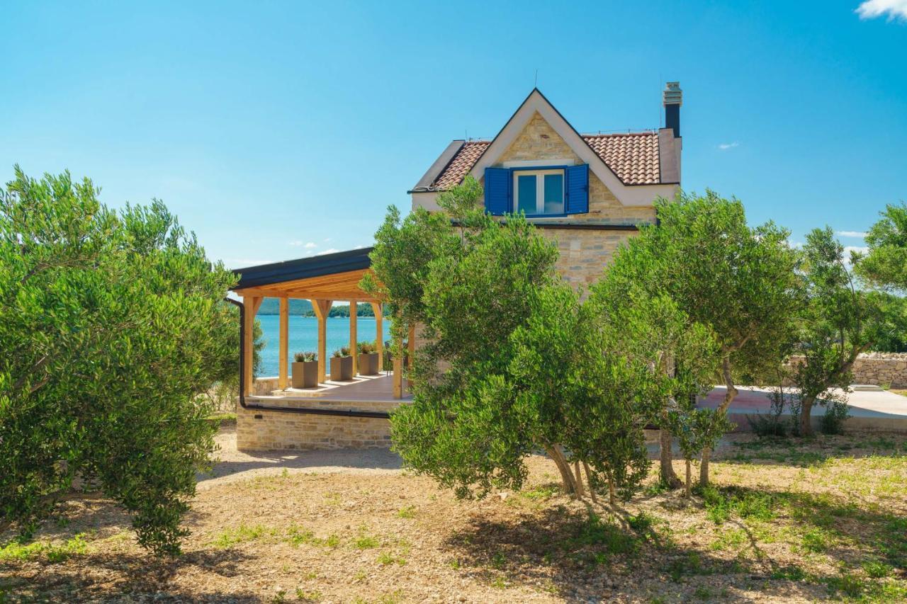 Maris Villa